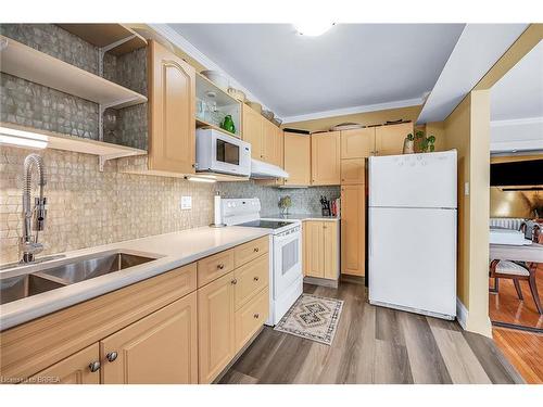 5-54 Dufferin Avenue, Brantford, ON - Indoor Photo Showing Kitchen With Double Sink