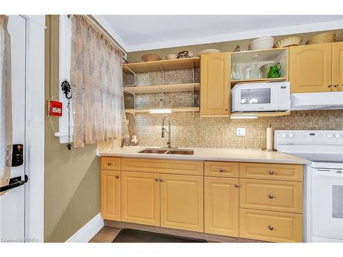 5-54 Dufferin Avenue, Brantford, ON - Indoor Photo Showing Kitchen With Double Sink