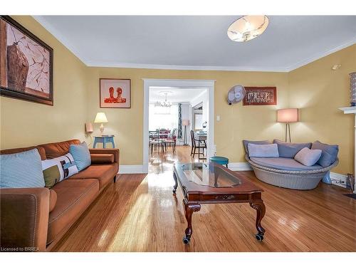 5-54 Dufferin Avenue, Brantford, ON - Indoor Photo Showing Living Room