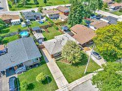 157 Fielding Crescent  Hamilton, ON L8V 2P7