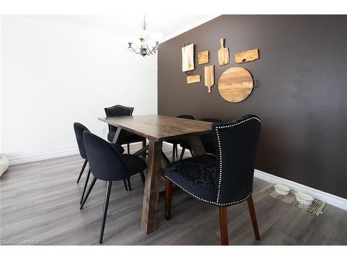 27 Mulholland Drive, Paris, ON - Indoor Photo Showing Dining Room