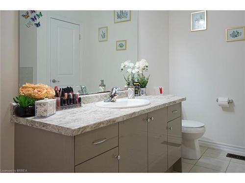 4 Sleeth Street, Brantford, ON - Indoor Photo Showing Bathroom