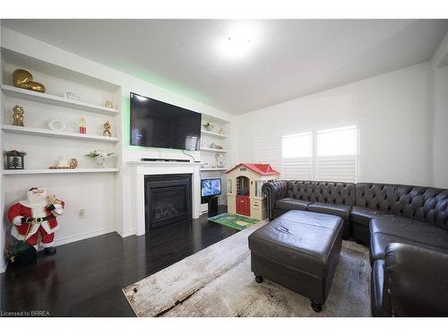 4 Sleeth Street, Brantford, ON - Indoor Photo Showing Living Room With Fireplace