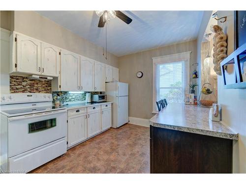 28 Foster Street, Brantford, ON - Indoor Photo Showing Kitchen