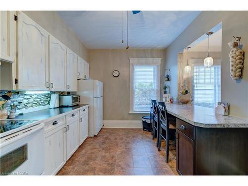 28 Foster Street, Brantford, ON - Indoor Photo Showing Kitchen