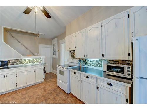 28 Foster Street, Brantford, ON - Indoor Photo Showing Kitchen