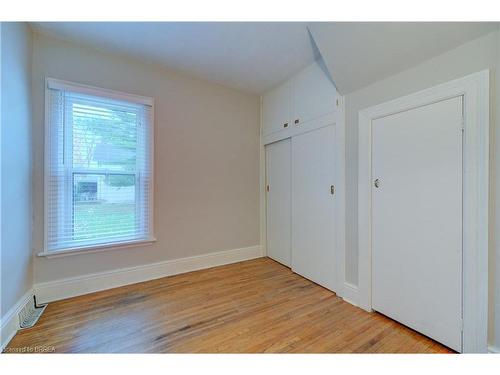 28 Foster Street, Brantford, ON - Indoor Photo Showing Other Room