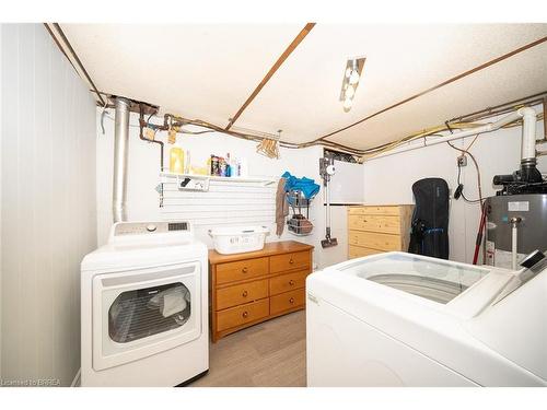 122 Balmoral Drive, Brantford, ON - Indoor Photo Showing Laundry Room