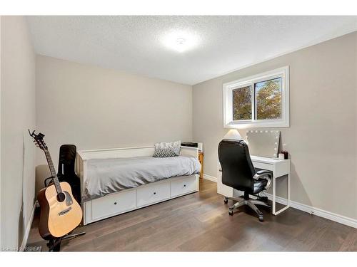 122 Gillin Road, Brantford, ON - Indoor Photo Showing Bedroom