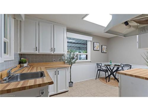 139 Baldwin Avenue, Brantford, ON - Indoor Photo Showing Kitchen