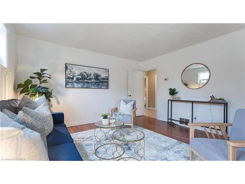 139 Baldwin Avenue, Brantford, ON - Indoor Photo Showing Living Room