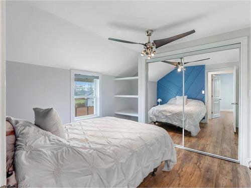 235 Oakland Road, Scotland, ON - Indoor Photo Showing Bedroom