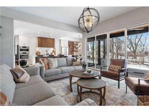 155 Parkside Drive, Brantford, ON - Indoor Photo Showing Living Room