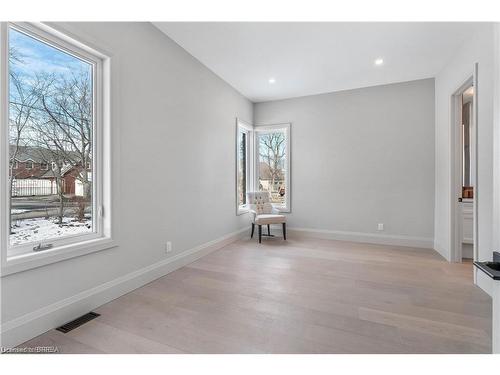 155 Parkside Drive, Brantford, ON - Indoor Photo Showing Other Room