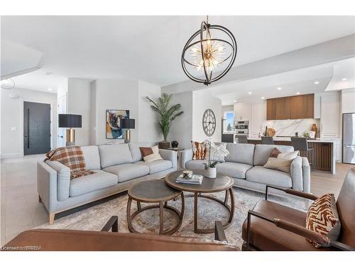 155 Parkside Drive, Brantford, ON - Indoor Photo Showing Living Room