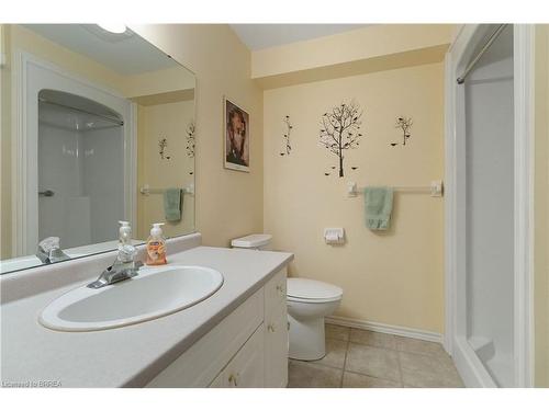 19-24 Griffiths Drive, Paris, ON - Indoor Photo Showing Bathroom