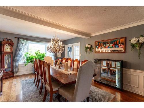 60 Highland Drive, Brantford, ON - Indoor Photo Showing Dining Room