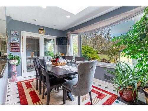 60 Highland Drive, Brantford, ON - Indoor Photo Showing Dining Room