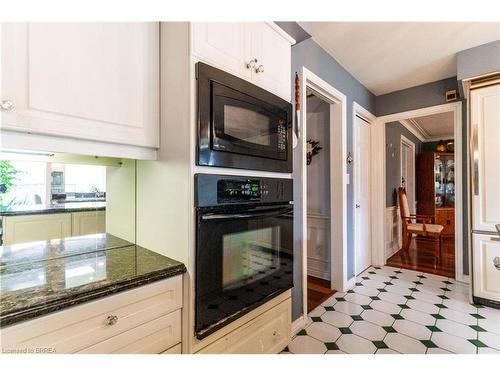 60 Highland Drive, Brantford, ON - Indoor Photo Showing Kitchen