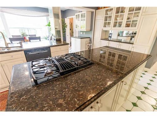 60 Highland Drive, Brantford, ON - Indoor Photo Showing Kitchen