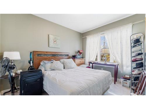 594 Grey Street, Brantford, ON - Indoor Photo Showing Bedroom