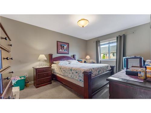 594 Grey Street, Brantford, ON - Indoor Photo Showing Bedroom