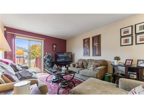 594 Grey Street, Brantford, ON - Indoor Photo Showing Living Room