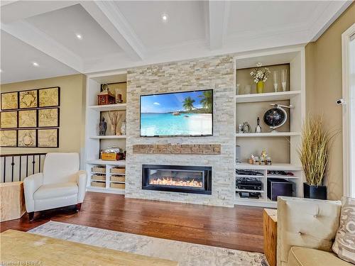 21 Westlake Boulevard, Brantford, ON - Indoor Photo Showing Living Room With Fireplace