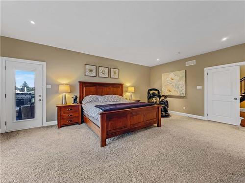 21 Westlake Boulevard, Brantford, ON - Indoor Photo Showing Bedroom