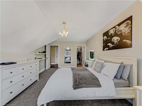 21 Westlake Boulevard, Brantford, ON - Indoor Photo Showing Bedroom