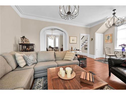 40 Locke Street S, Hamilton, ON - Indoor Photo Showing Living Room