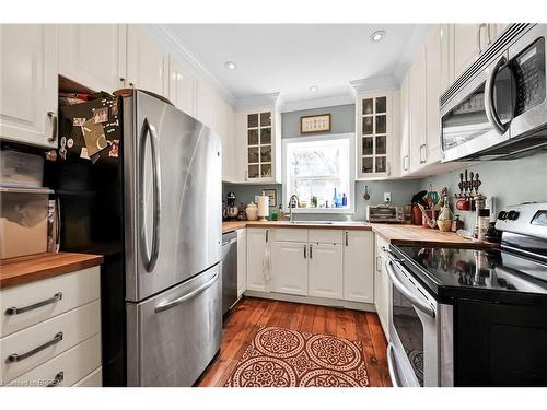 40 Locke Street S, Hamilton, ON - Indoor Photo Showing Kitchen