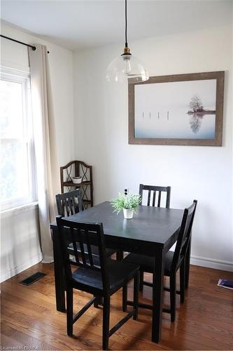 11-144 Concession Street E, Tillsonburg, ON - Indoor Photo Showing Dining Room