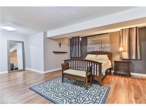 95 Blackburn Drive, Brantford, ON - Indoor Photo Showing Bedroom