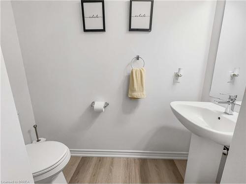 119-461 Blackburn Drive, Brantford, ON - Indoor Photo Showing Bathroom