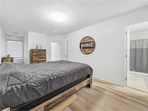 119-461 Blackburn Drive, Brantford, ON - Indoor Photo Showing Bedroom