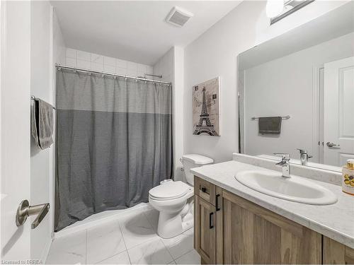 119-461 Blackburn Drive, Brantford, ON - Indoor Photo Showing Bathroom