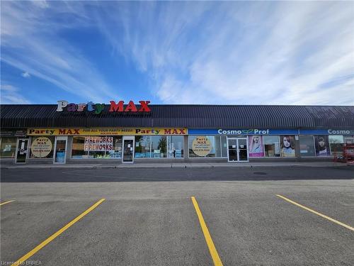 86 Mall Road, Hamilton, ON 