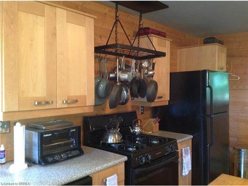 89 Grand Bend Road, Freelton, ON - Indoor Photo Showing Kitchen