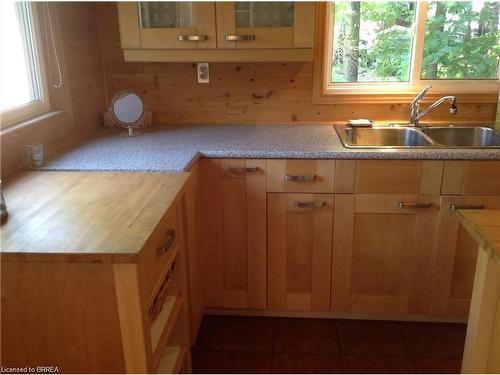 89 Grand Bend Road, Freelton, ON - Indoor Photo Showing Kitchen With Double Sink