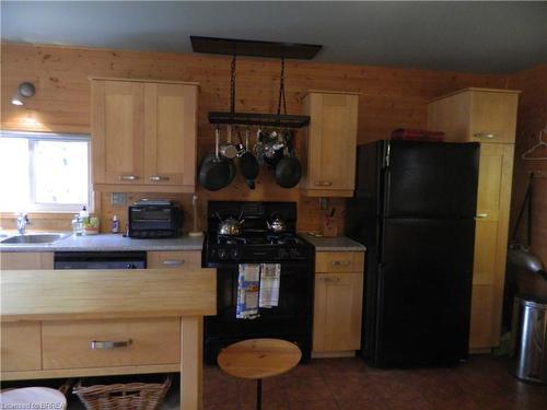 89 Grand Bend Road, Freelton, ON - Indoor Photo Showing Kitchen