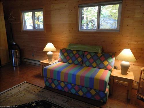 89 Grand Bend Road, Freelton, ON - Indoor Photo Showing Bedroom