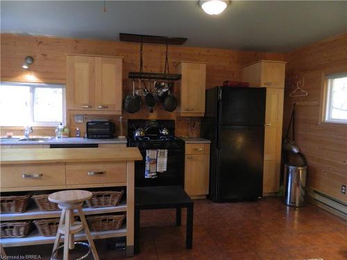 89 Grand Bend Road, Freelton, ON - Indoor Photo Showing Kitchen