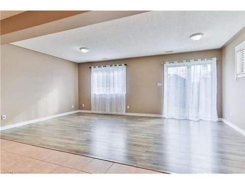 270 Grand River Avenue, Brantford, ON - Indoor Photo Showing Other Room