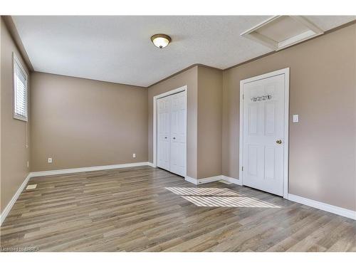 270 Grand River Avenue, Brantford, ON - Indoor Photo Showing Other Room