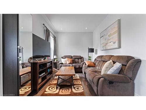 157 Weir Street N, Hamilton, ON - Indoor Photo Showing Living Room