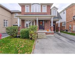 229 Springvalley Crescent  Hamilton, ON L9C 0B3