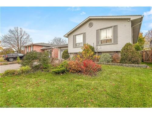 18 Latzer Crescent, Brantford, ON - Outdoor