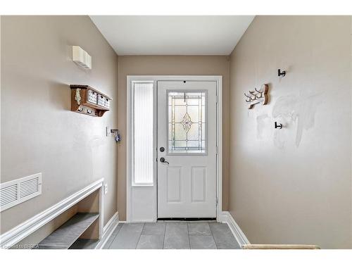 18 Latzer Crescent, Brantford, ON - Indoor Photo Showing Other Room