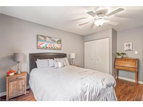 18 Latzer Crescent, Brantford, ON - Indoor Photo Showing Bedroom